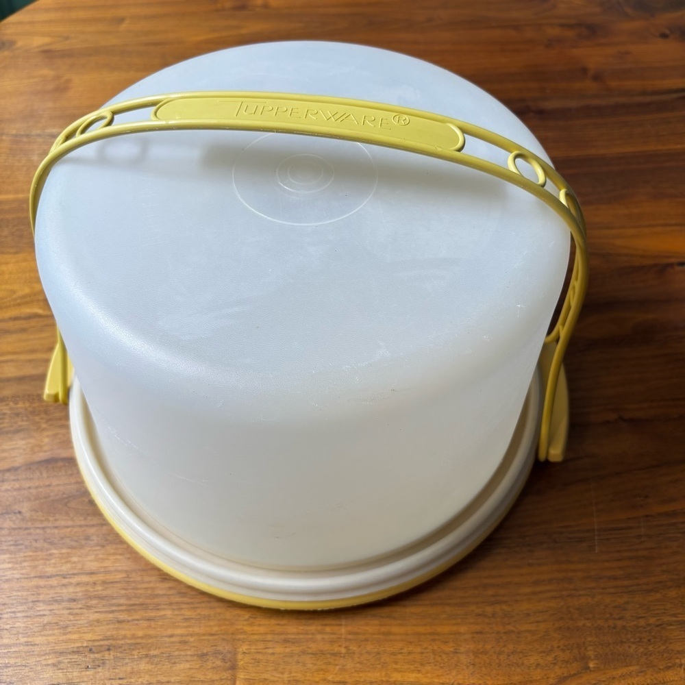 Tupperware vintage 3-piece cake carrier set: gold base, sheer lid & handle